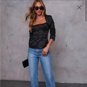 Vici top- never worn